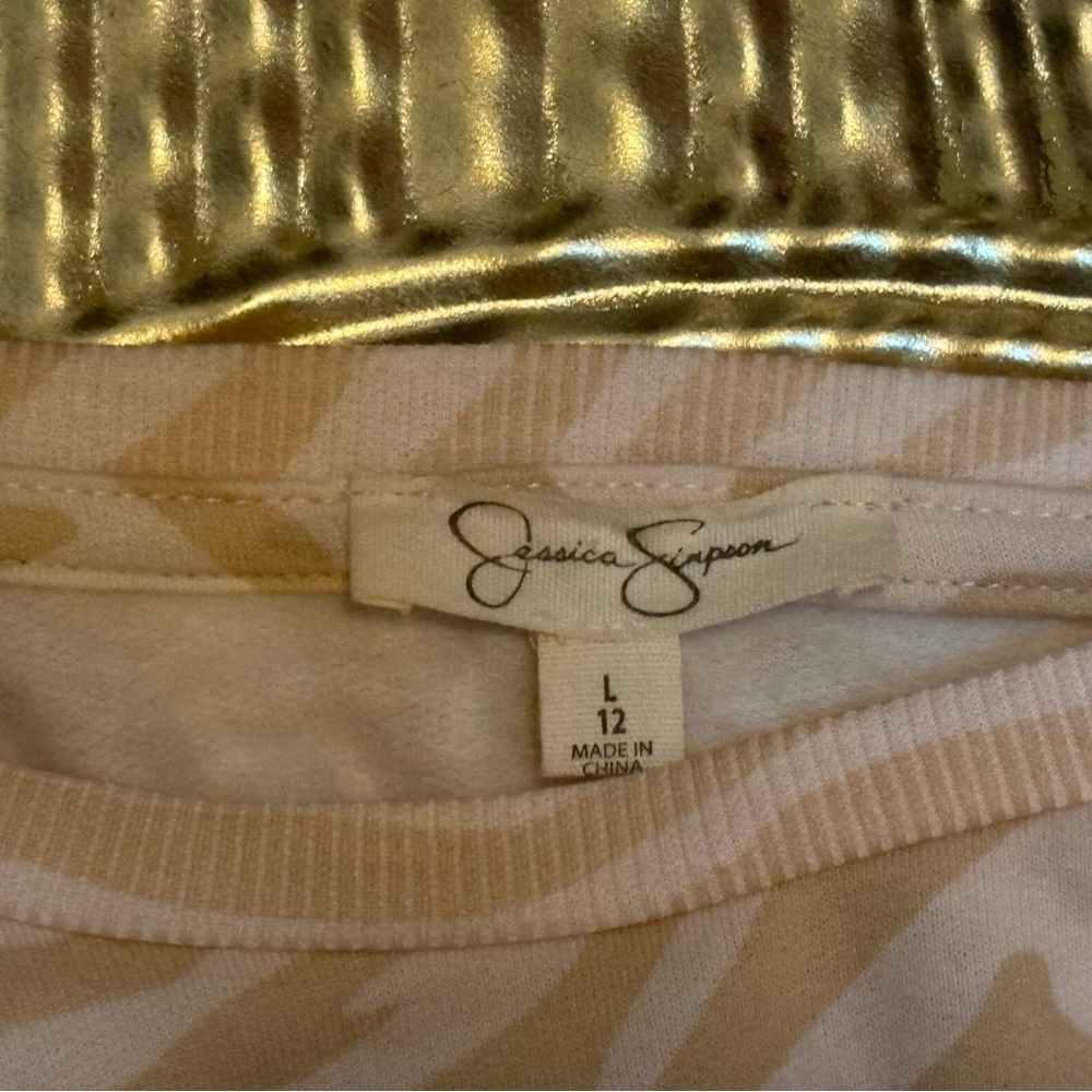 Jessica Simpson Gold and Cream Top - Picture 7 of 7